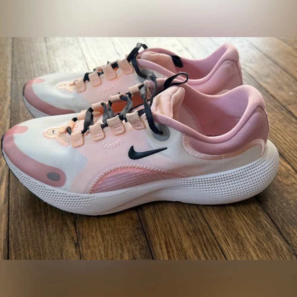 Size 6.5 - Nike React Escape Run Sail Pink Glaze W - Picture 1 of 9